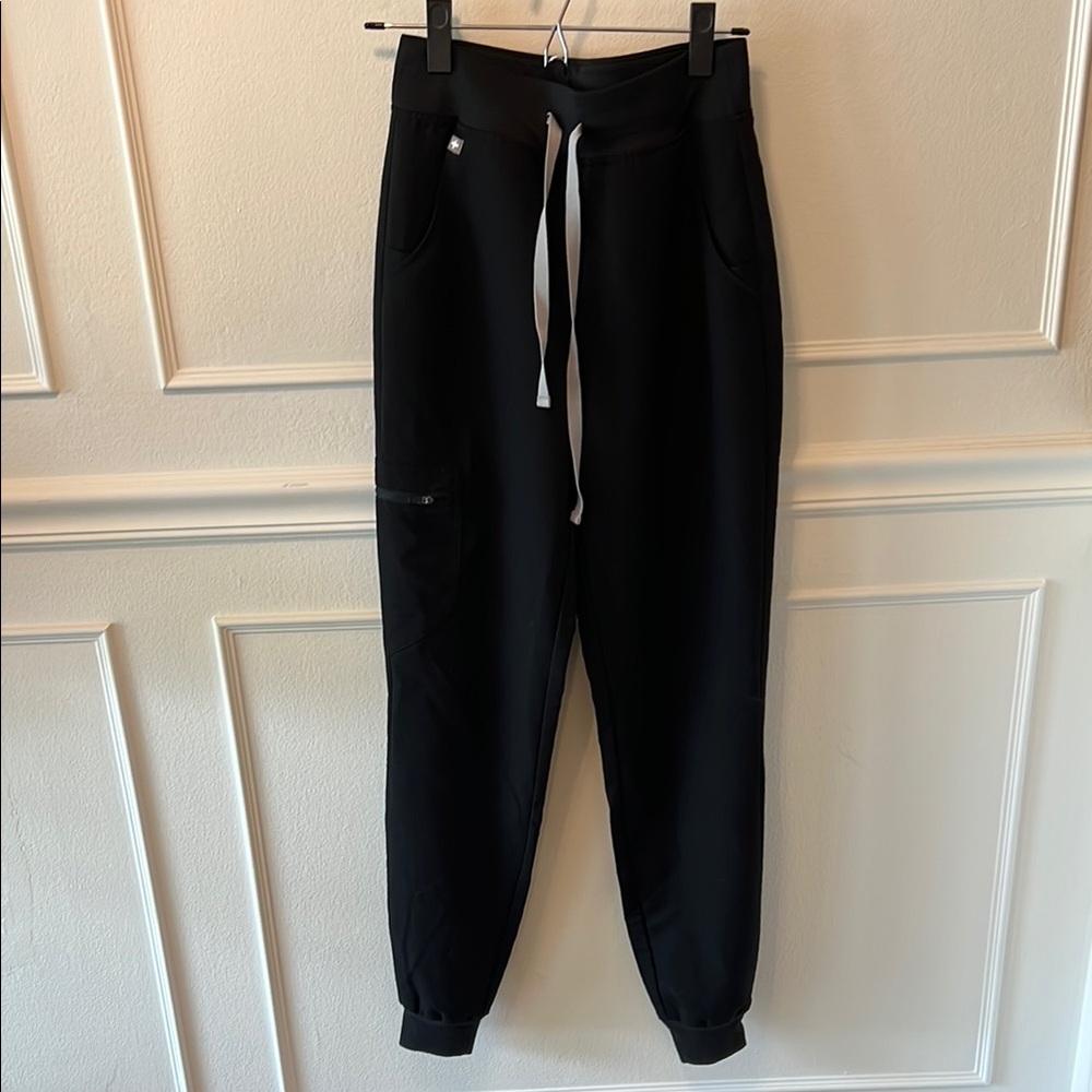 Figs High Waisted Zamora Jogger Scrub Pants size XS TALL worn a couple times